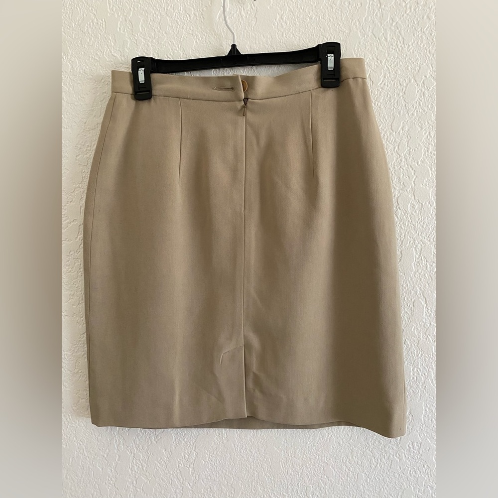 Banana republic tan skirt